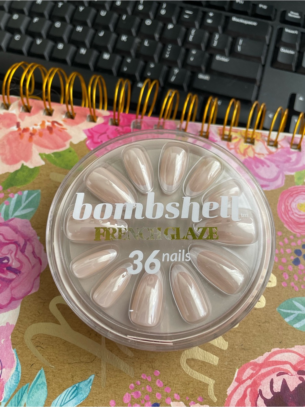 New Bombshell FrenchGlaze Press-on Nail Kit